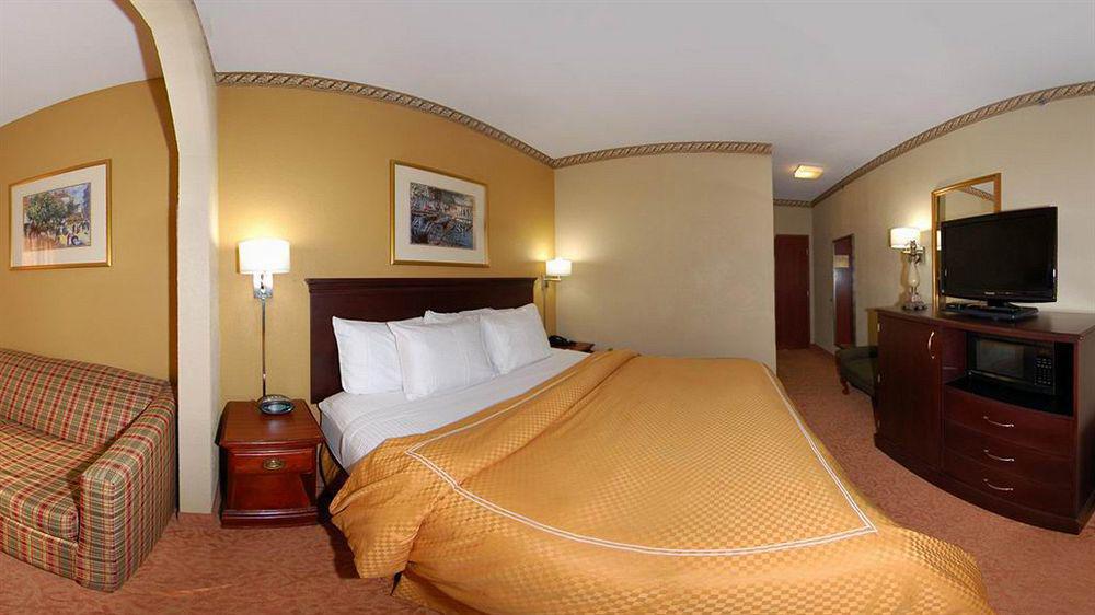 Clarion Pointe Hinesville Near Fort Stewart エクステリア 写真